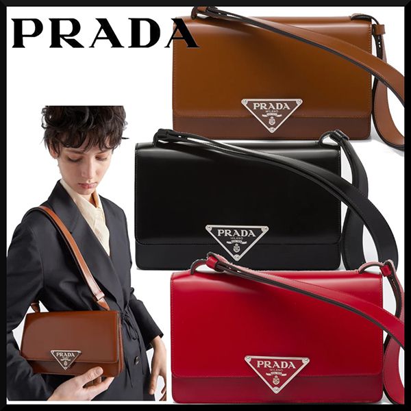 人気プラダ コピー エンブレムブラッシュドレザー バッグ 1BD321_ZO6_F02SB_V_OTO